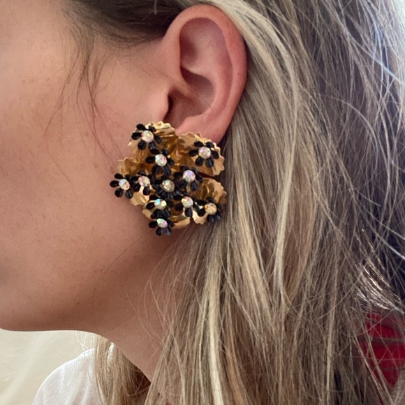Coro- Vintage Signed Black Floral Clip On Earrings - Picture 8 of 8